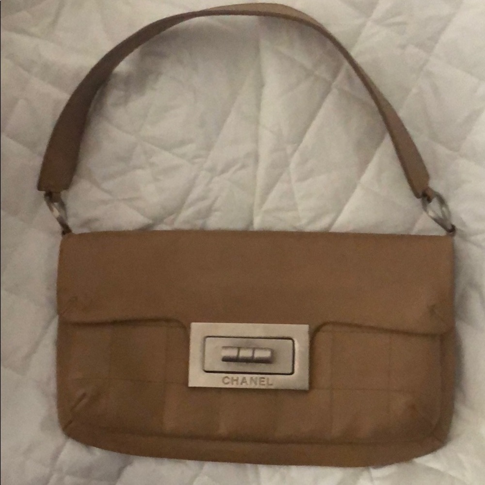 Chanel shoulder bag